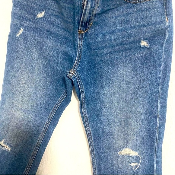 Old Navy Girls High Rise Slouchy Straight Adj.  Waist Distressed Jeans Size 14 - Picture 2 of 6